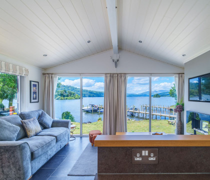 Mere Lodge - Fallbarrow Park, Bowness-on-Windermere - Living Room