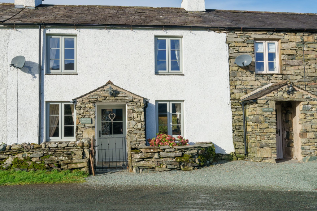 Riverside Cottage - Duddon Valley, Lake District - Herdwick Cottages